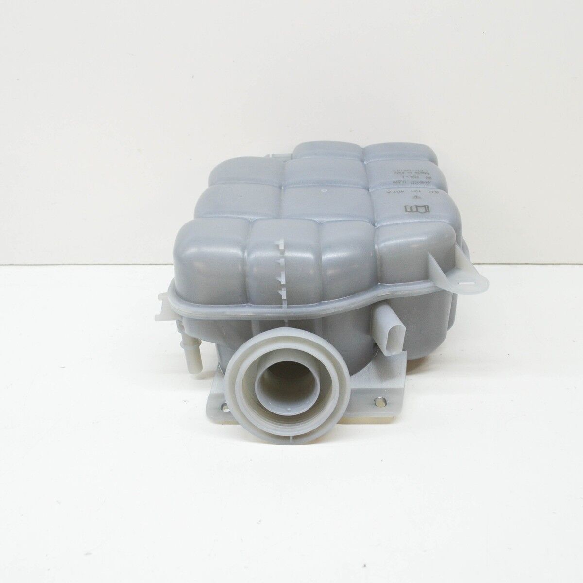 9J1121407A TAYCAN SOĞUTMA SIVISI GENLEŞME KABI  2020 > 2024