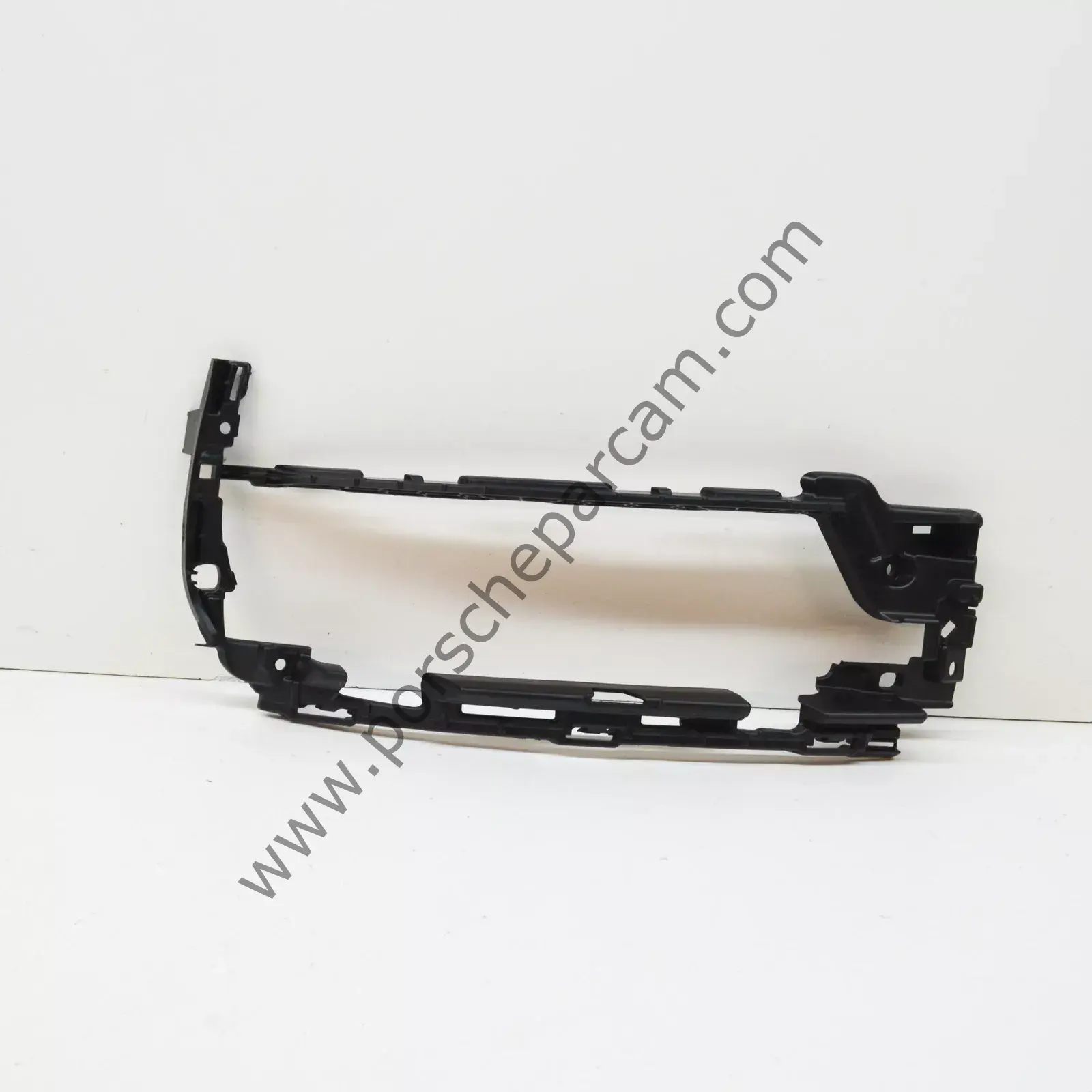 95B807681M OK1 ÖN TAMPON IZGARASI SOL MACAN III 2022 >>2025