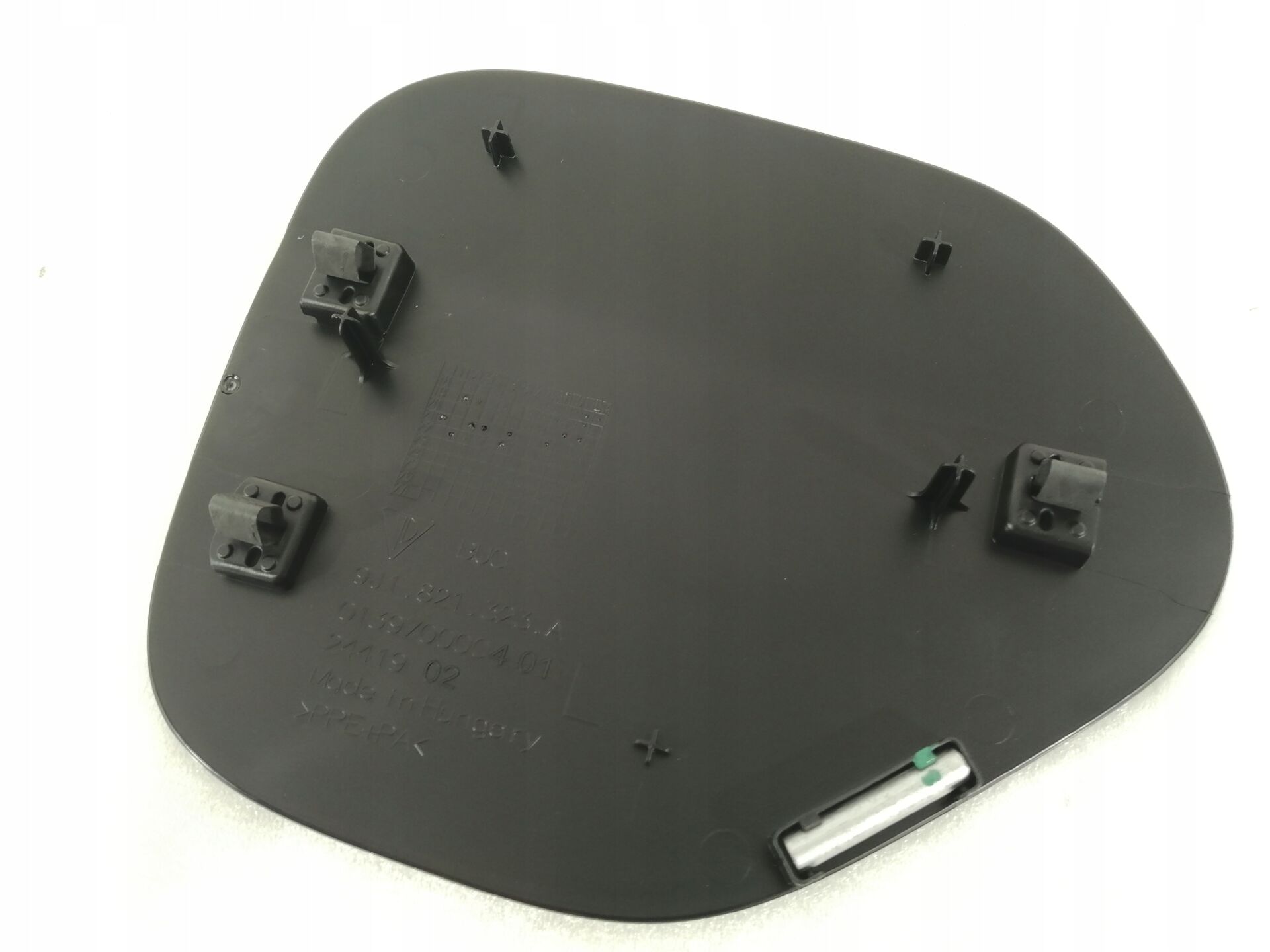 9J1821323A PORSCHE TAYCAN ŞARJ KAPAĞI SOL 2020 >