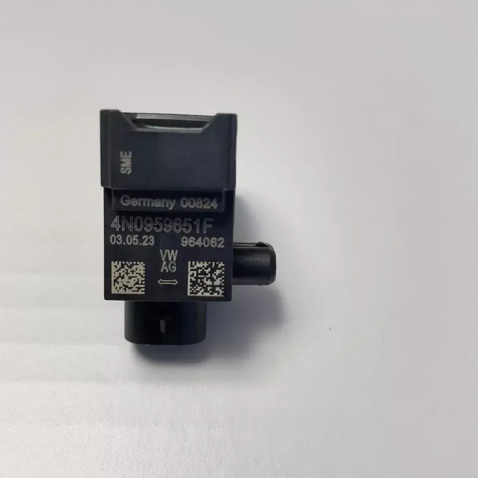 9A795965110 4N0959651F  TAYCAN HAVA YASTIĞI DARBE SENSÖRÜ   2020 >>