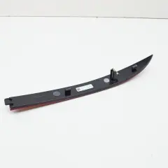 9J1945104E TAYCAN ARKA TAMPON REFLEKTÖRÜ SAĞ 2020 >> 2024