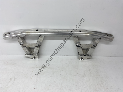 95C807617C MACAN4 ÖN TAMPON ALT DESTEK BRAKETİ