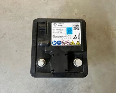 9J1915105NY TAYCAN YEDEK AKÜ LİTYUM PİL 40 AH 2020 -2024